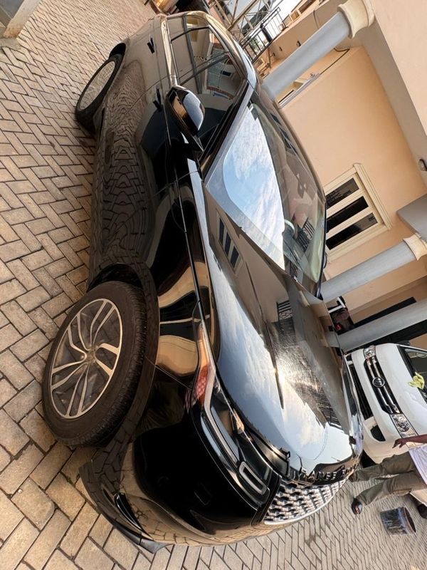Thumbnail 13 of 2018 Land Rover Velar Range Rover Velar